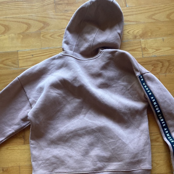 Under Armour hoodie heavy dusty rose, lettering on sleeves, like new - Picture 6 of 6